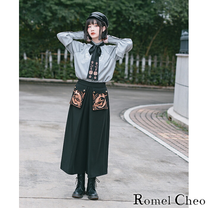 送料無料 Romelcheo 狐仙 刺繍 ガウチョ パンツ ワイド 袴 九分丈 レディース Aライン 妖怪柄 キツネ 稲荷神 犬神 狛犬 和柄 黒 エレガント きれいめ 病みかわいい 大人可愛い モード系 原宿系 ガーロバート エドワード リー ロリータ レトロ 大正ロマン ファッション