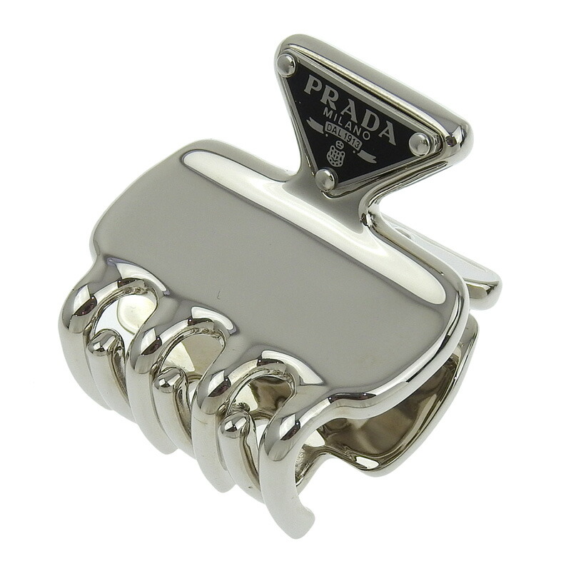 【未使用級】PRADA ヘアクリップ シアリング 三角ロゴ ベージュ 未使用級】PRADA ヘアクリップ シアリング 三角ロゴ ベージュ 未