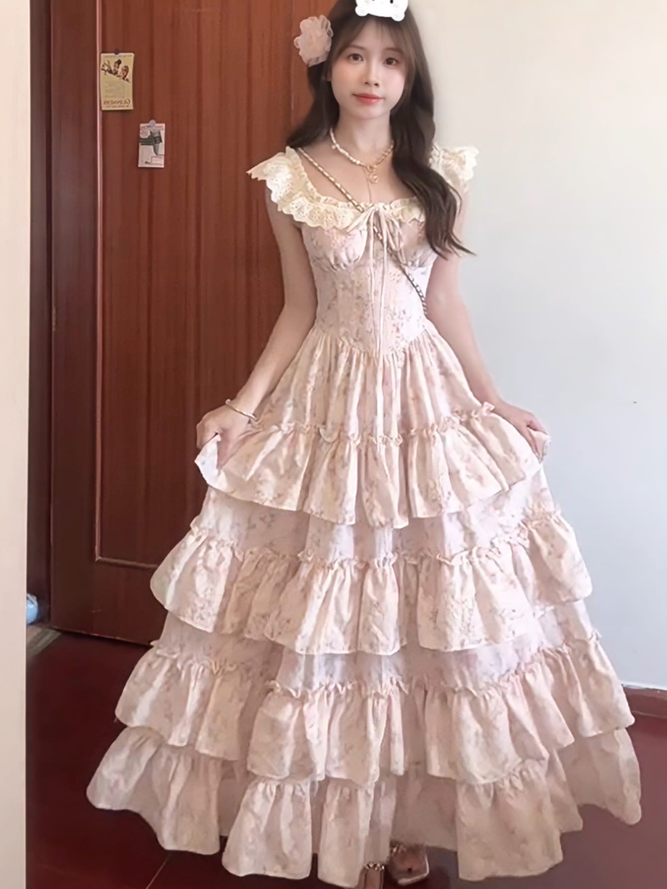 【ガーリー花柄】衣装 ティアード ロング丈 マキシ丈 袖フラウンス スピード競技 シュロの葉 姫系 カントリー お召しもの 花柄衣装 A生産ライン ノースリーブ 袖なし 春 夏 成年者好いたらしい 女子らしい 仕掛地雷系 量産型 ロリータ 体型押しかぶせる 着痩せ 細押し出し 酉の方角目じるし 会う約束 御芽出度