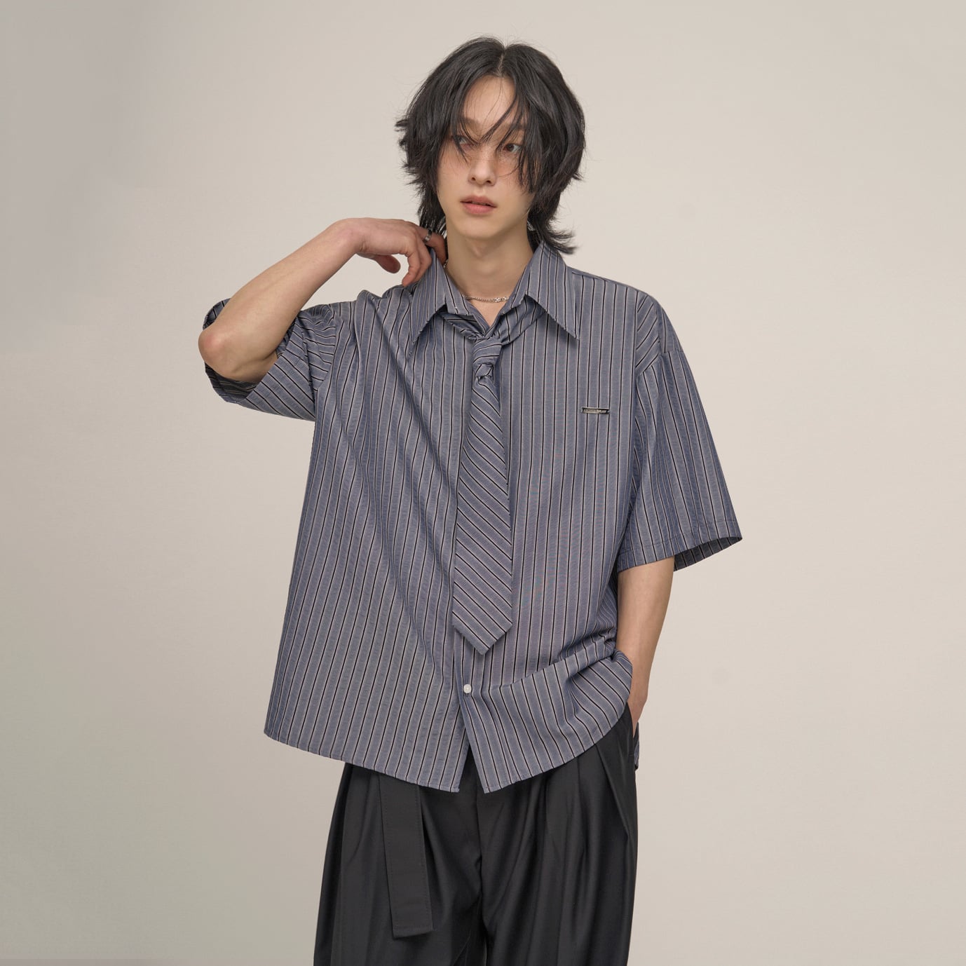 ストライプシャツ メンズ 半袖 ワイシャツ カジュアル オーバーサイズ ビッグシルエット きれいめ 襟付き 涼しい 通気性 縦縞 春 夏 秋 通勤 通学 男子高校生 制服 ファッション トップス