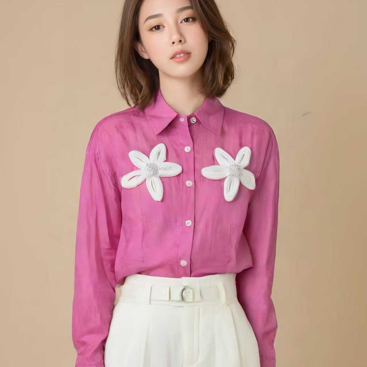 シャツ レディース ブラウス 長袖 襟付き 立体 フラワー モチーフ 花柄 リネン調 きれいめ 上品 トップス 通勤 オフィス お洒落 カジュアル 春 夏 秋 大人可愛い ブルー 華やか 3D 花 フ