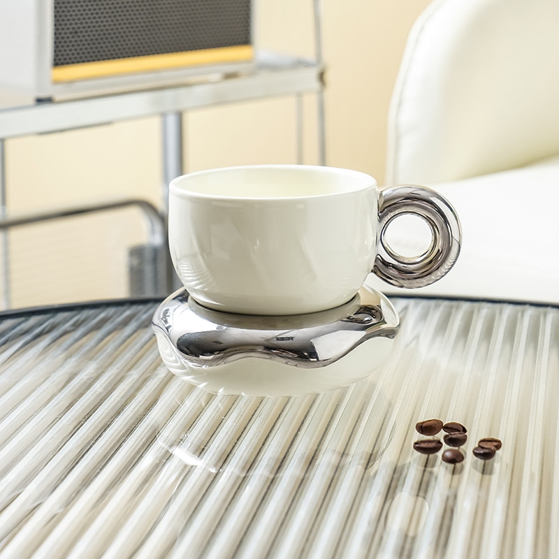 マグカップ カップ&ソーサー セット 陶器 セラミック おしゃれ 北欧風 コーヒーカップ ティーカップ ティータイム ギフト ぷっくり 太ハンドル モダン デザイン カフェ風 食器 贈り物 インテリア