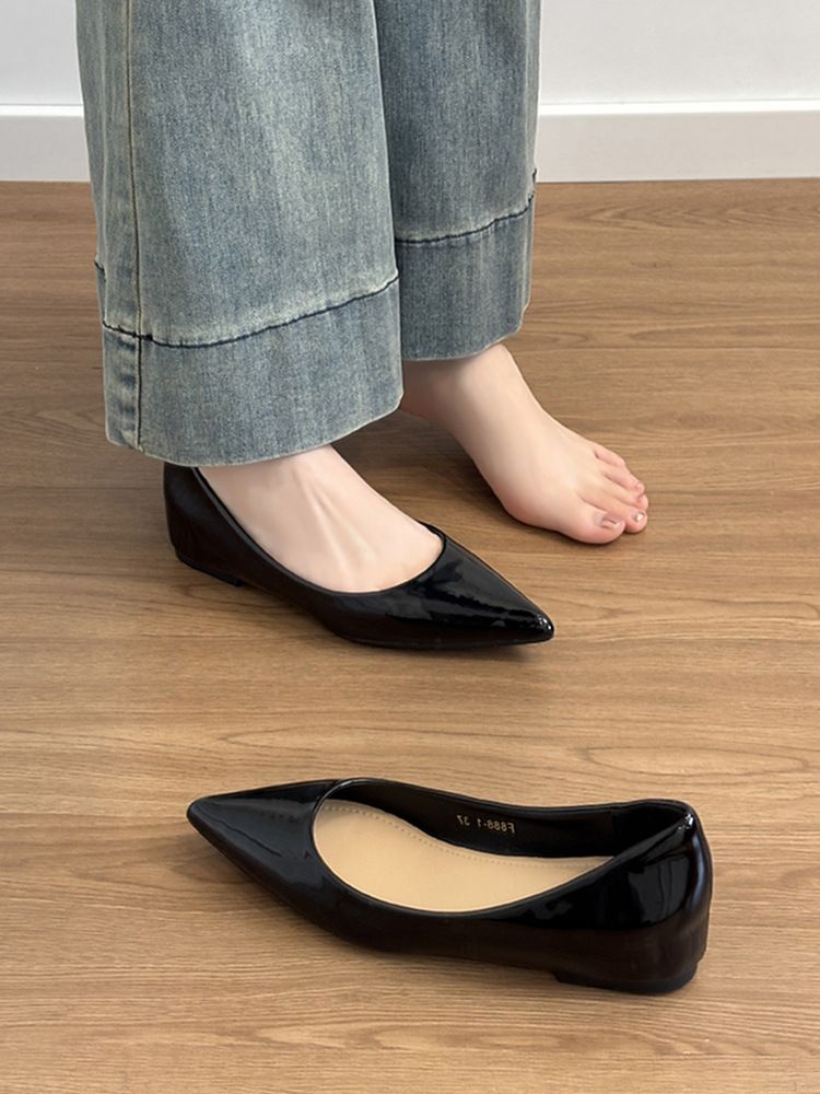 パンプス 痛くない ポインテッドトゥ 内増高 5cm インヒール ぺたんこ 歩きやすい 通勤 オフィス ローヒール 走れる 浅口 撥水 Vカット きれいめ フレンチ レトロ スリッポン レディース ベ