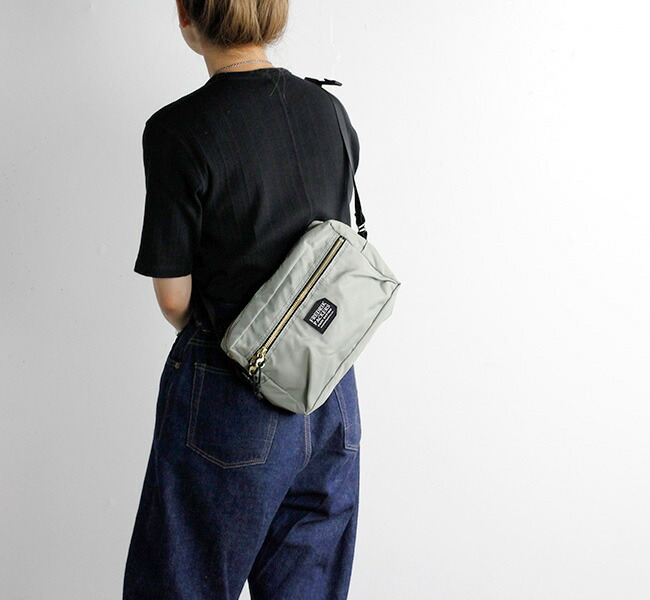 FREDRIK PACKERS フレドリックパッカーズ 420D SNUG SHOULDER M スナッグショルダーM