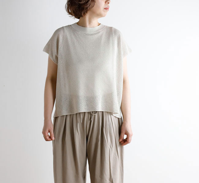 【ポイント20倍　7/13 21:00--7/22 20:00】evam eva エヴァムエヴァ E261K185 ドライシルクベスト dry silk vest｜O.L.D. オーエルディー 19,008円