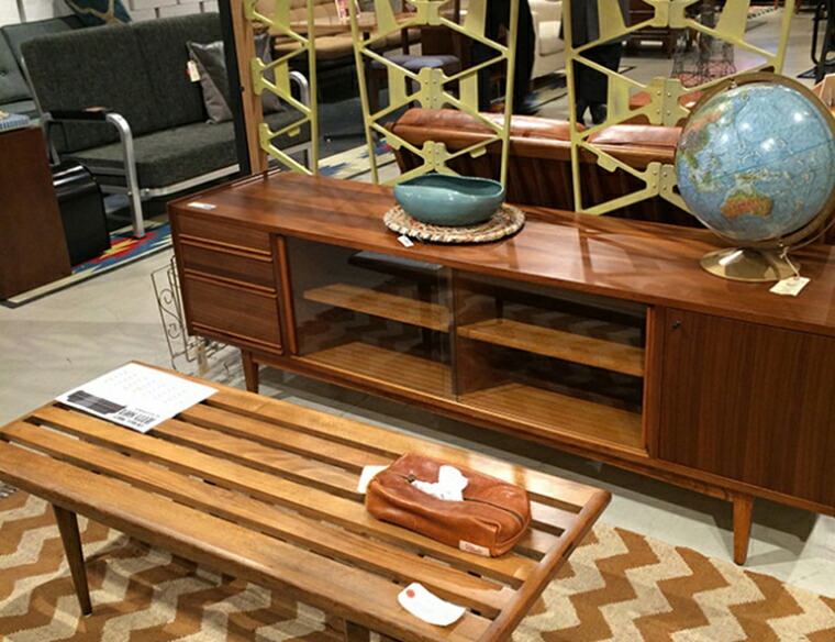 ACME Funiture(アクメファニチャー)のTRESTLES（トラッセル）テレビボードです。アメリカヴィンテージ家具を再現したローボード♪ブルックリンスタイルや西海岸スタイルなどに！ ACME Funiture(アクメファニチャー)のTRESTLES（トラッセル）テレビ
