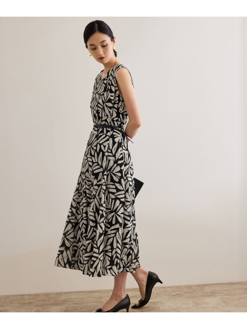 【SALE／30%OFF】【DEVEAUX(デヴォー)】Aラインフレアワンピース/洗える ROPE\u0027 ロペ 衣装・御召しもの 衣装 黒いこと 緑であること【RBA_E】【貨物輸送無料】[ Fashion]