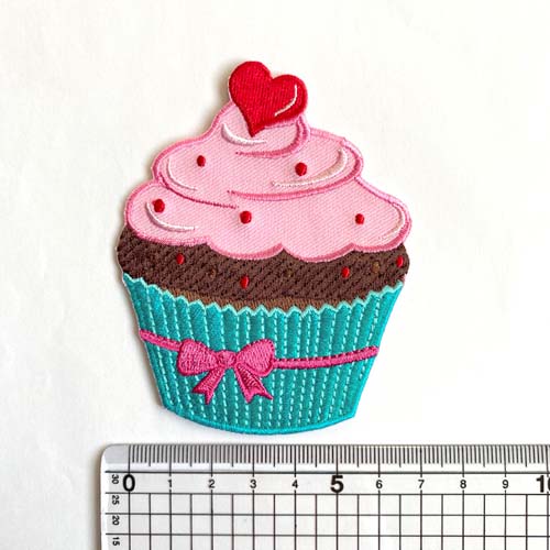 楽天市場 大きめ ワッペン カップケーキ ピンク ブルー 約8 9cm 7cm Cupcake P Blue アイロン接着ok Rose Rosa