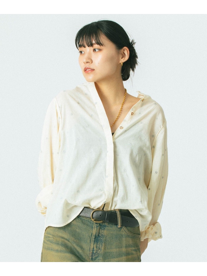 【SALE／30%OFF】STAR EMBROIDERY SHIRTS ROSE BUD ローズバッド トップス ティーシャツ・トップ 白いこと 黒いこと【RBA_E】【貨物輸送無料】[ Fashion] レディースファッション-トップス-シャツ・ブラウス