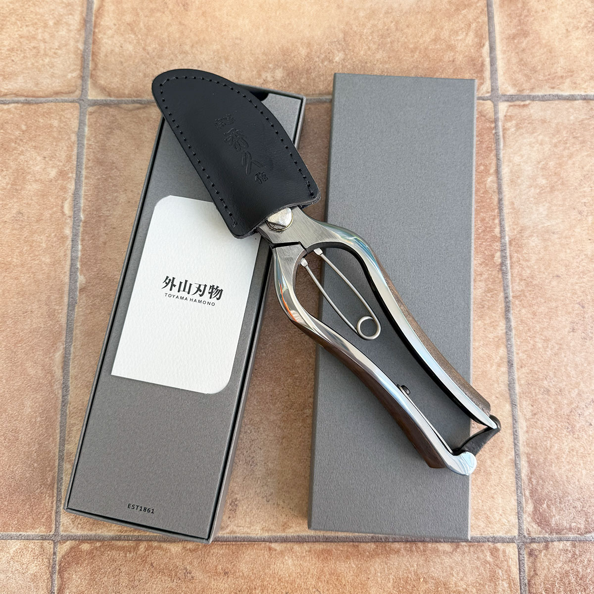 楽天市場】[エントリーでP+5倍] 外山刃物 宗家秀久 T-102 万能剪定鋏