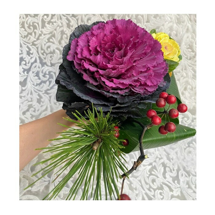 お正月 生花 お年賀 お歳暮 すぐ飾れる ギフト フレッシュ ブーケ飾り プレゼント リビング 年末年始 床の間 新年 松 松かさ 生け花 葉牡丹 贈り物 赤い実 迎春 高品質の人気 生け花