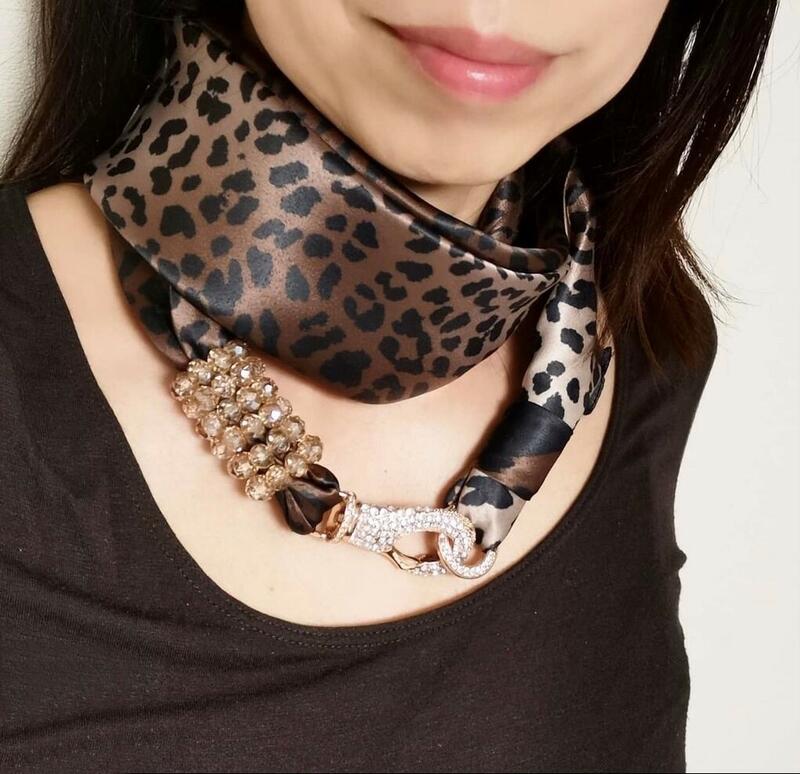 スカーフ 大判 レディース 巻き方 簡単 ネックレス レオパード イタリア バルサンティ Barsanti ブランド ギフト 妻 母 祖母 母の日 誕生日 記念日 送別 退職 お祝い 【送料無料】