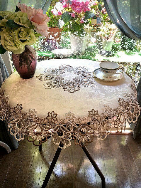 ラベンダーの花刺繍 テーブルセンター 40×90ｃｍ ＃915 - テーブル