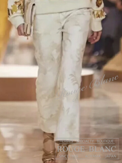 シャネル 18C ジーンズ デニム パンツ エクリュ×ベージュ×オークル ジーパン #34 タグ付 P71262 【新品】CHANEL Denim Pants Ecru×Beige×Ochre 【NEW】|ルージュブラン青山