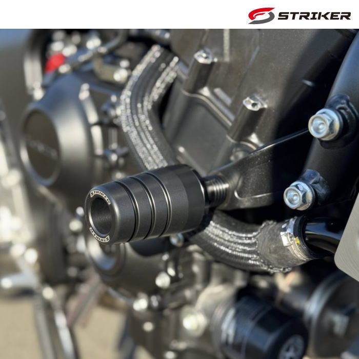 【STRIKER】SS-GS171B-F1 ストライカー ガードスライダー オールブラック仕様 (HONDA : CB1000F '26 , CB1000 HORNET/SP '25) バイク ホンダ