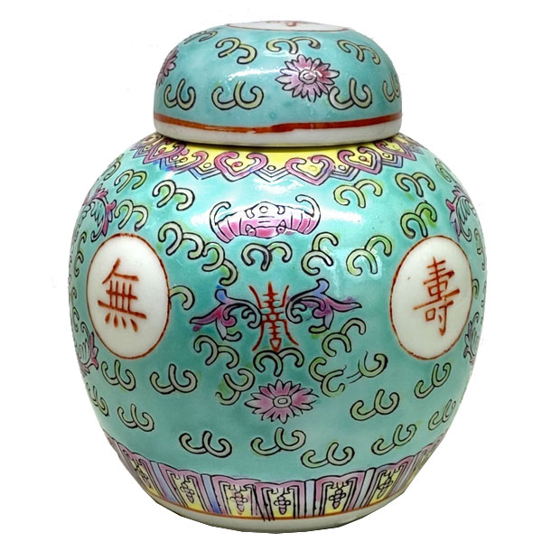 銅製 浮彫 日進斗金 招財進宝 銅杯 小碗4つ 装飾品 工芸品 美術品 A silver-inlaid bronze figure of Guanyin, Qing dynasty, 18th