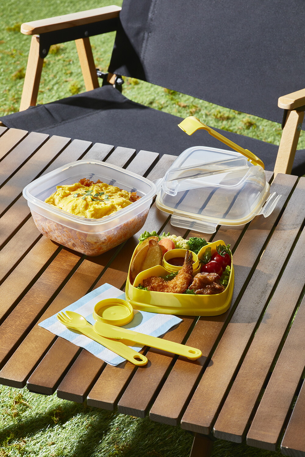 品質一番の ランチボックス フォーク ナイフ付 950ml イエロー 食洗機対応 お弁当 弁当箱 保存容器 フードコンテナ ふた付き 弁当 お弁当箱 おしゃれ かわいい 男子 女子 大人 コンテナ 電子レンジ対応 弁当容器 ランチ 学校 ピクニック レジャー アウトドア キャンプ