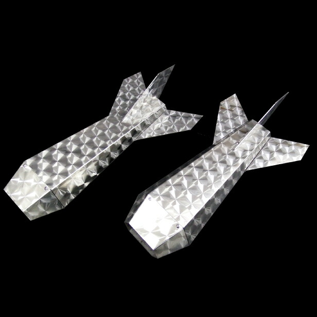 楽天市場 送料無料 ロケットマーカー ナマズマーカー ウロコ柄 左右２本セット Rm500 トラック デコトラ パーツ トラック用品 ステンレス Royalqueen Royal Queen