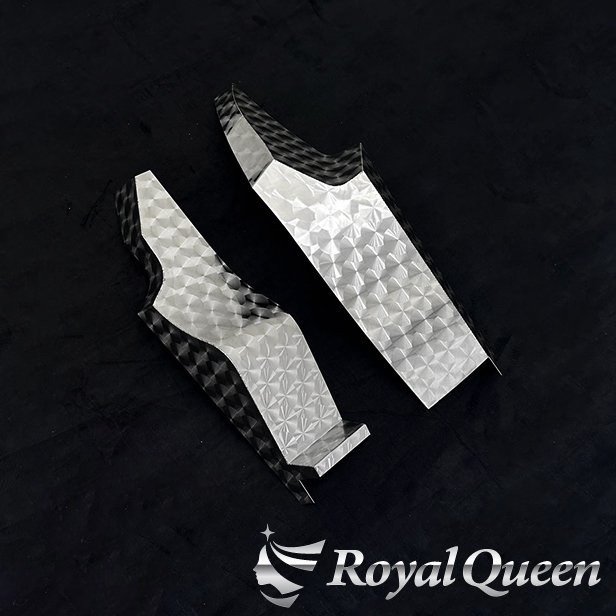 UD クオン/フレンズコンドル ベッド窓パネル ウロコステンレス左右セット UD クオン/フレンズコンドル ベッド窓パネル ウロコ柄 左右