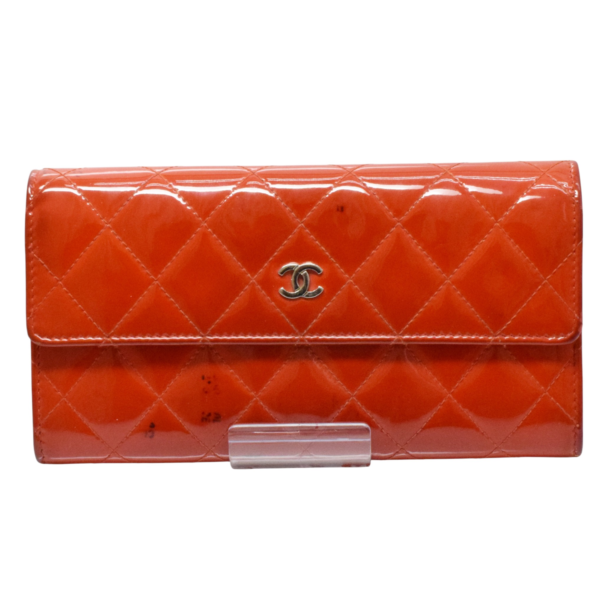 【中古・フラップ難あり】【CHANEL】シャネル マトラッセ フラップ ロングウォレット パテントレザー ココマーク レッド シルバー金具 財布 ギャランティカード USED-C【リサイクルマート秩父店】r262-1200194905800006