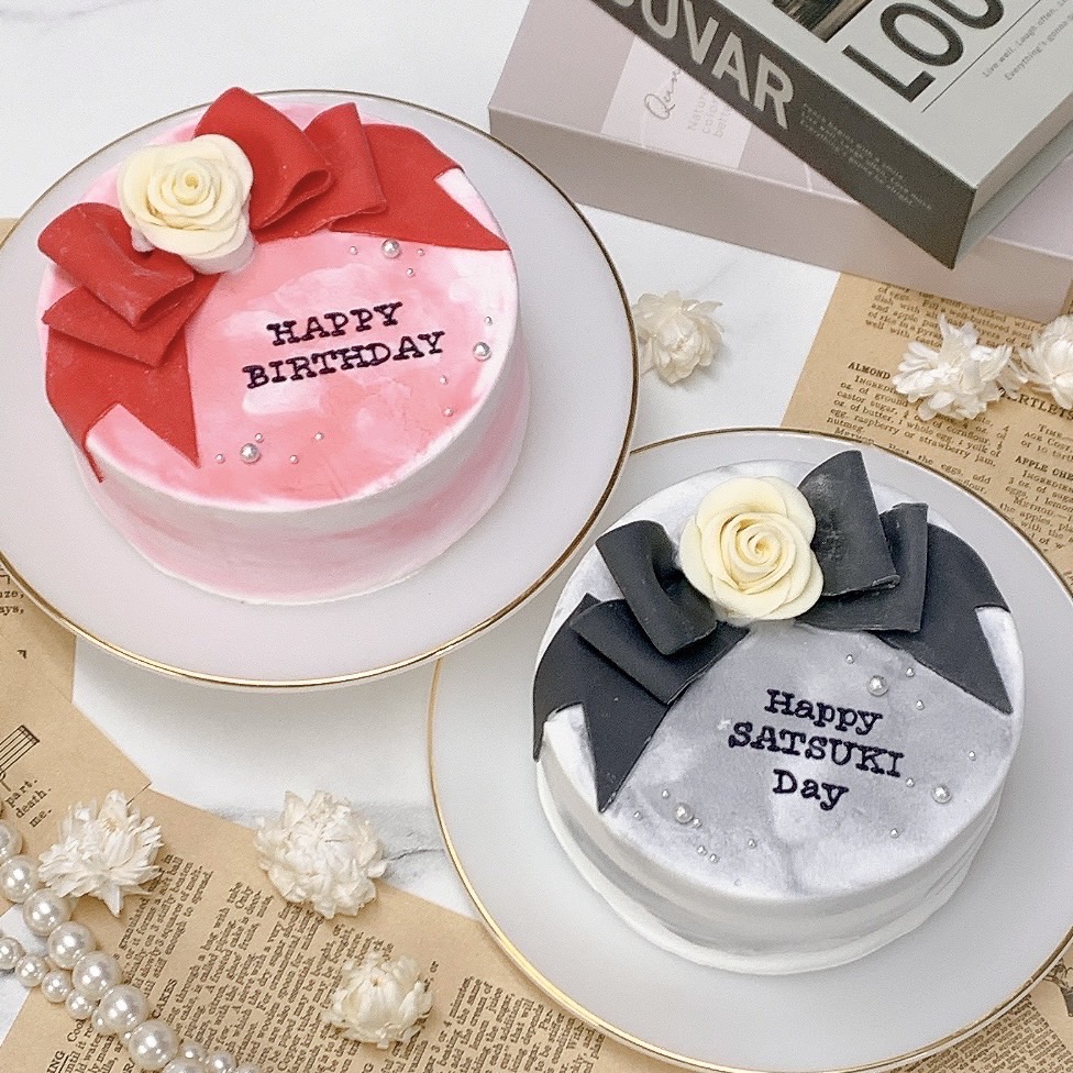 大理石風ローズリボンケーキ 6号（18cm）【 誕生日ケーキ センイルケーキ かわいい おしゃれ お祝い 記念日 インスタ映え ケーキ スイーツ ホールケーキ おもしろ ケーキ サプライズ ケーキ ギフト プレゼント 贈り物 】 7,022円
