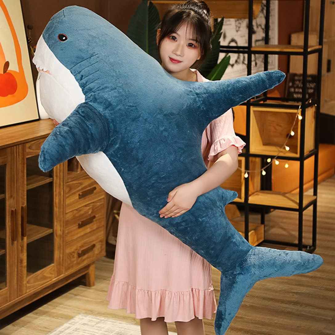 ぬいぐるみ 馬鹿でかい 抱き枕 毛の荒物 気持ちいい 座布団 パステル色の ふわふわ 好いたらしい手あそび 癒される抱き枕 面白おかしい差し上げ物 リビング 子供部屋 生まれ落ちる日 アニメグッズ 差し上げ物 差し上げ物 さめ 鮫 1