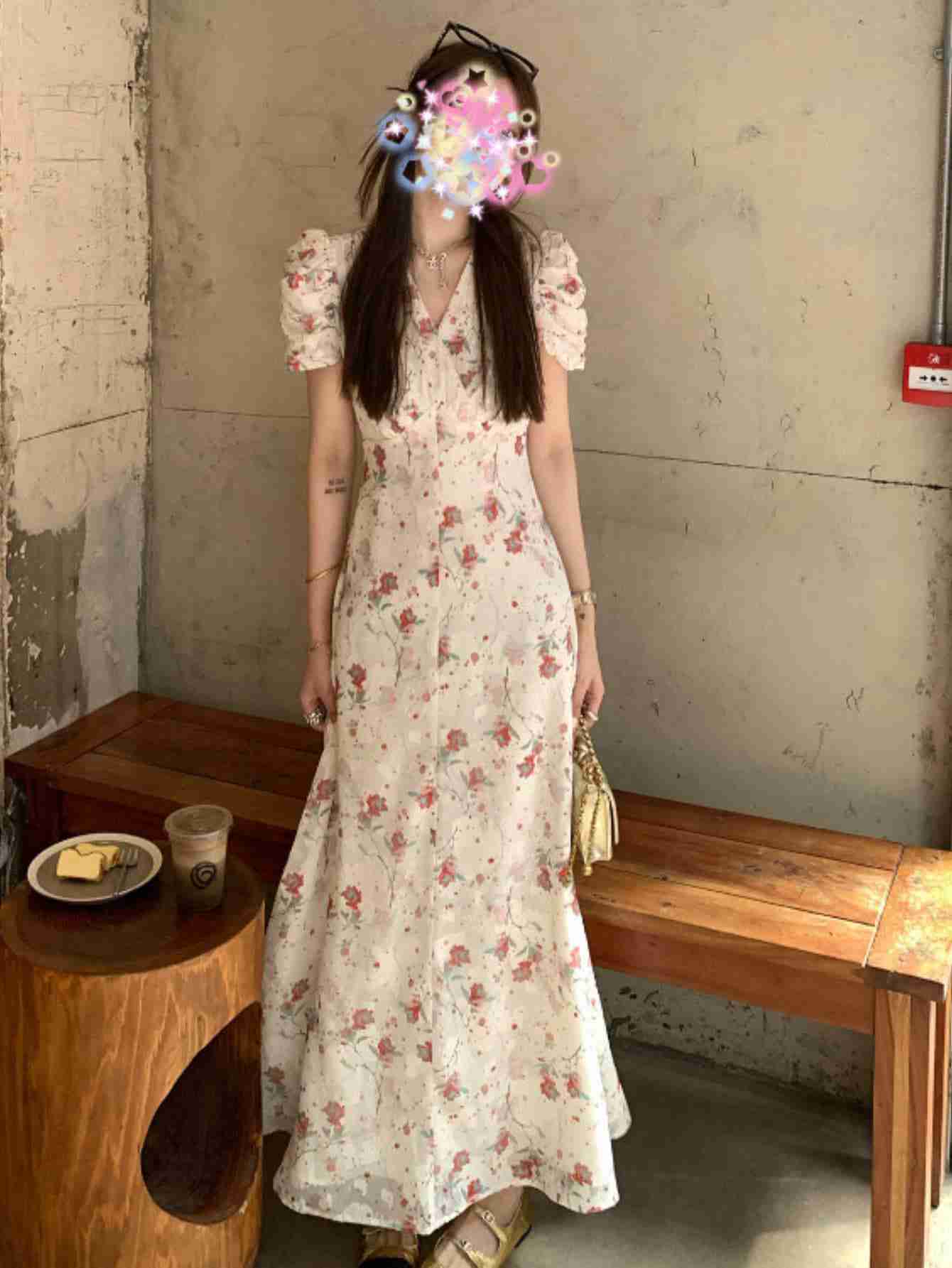 【小花柄】ワンピース ロング マキシワンピース レディース Vネック 半袖 ボリューム袖 花柄 ロングワンピ マキシ丈 フラワー Aライン マーメイド 体型カバー 着痩せ 二の腕カバー ハイウエスト 脚長効果 細見え 大人可愛い きれいめ フェミニン フレンチ レトロ