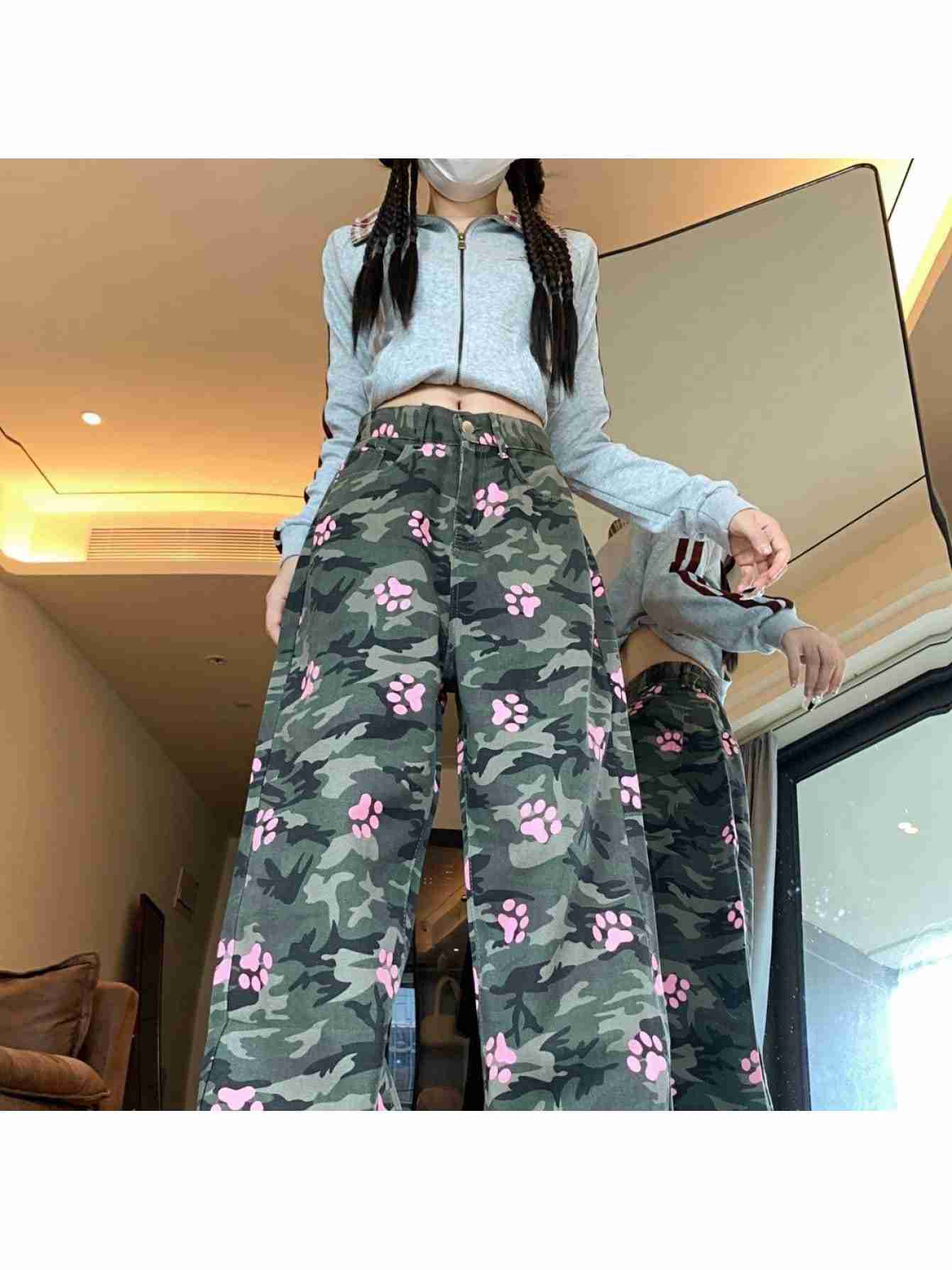 【迷彩柄×猫足跡】 迷彩 パンツ レディース デニム ワイドパンツ カモフラ ジーンズ ストレートパンツ ハイウエスト ジーパン 肉球 プリント 柄 ズボン ロングパンツ ボトムス ゆったり 体型カバー 着痩せ 脚長 細見え 春 夏 秋 カジュアル ストリート 韓国 おしゃれ