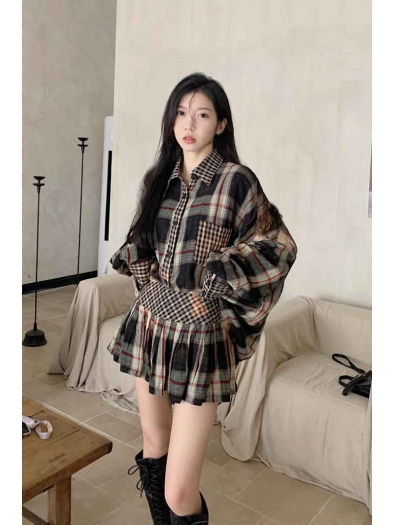【2点セット】セットアップ レディース チェック柄 シャツ プリーツスカート ミニ丈 ブラウス チェックシャツ 長袖 襟付き ビッグシルエット オーバーサイズ ゆったり 体型カバー 着痩せ 脚長効果 韓国ファッション 地雷系 量産型 レトロ ヴィンテージ風 ストリート