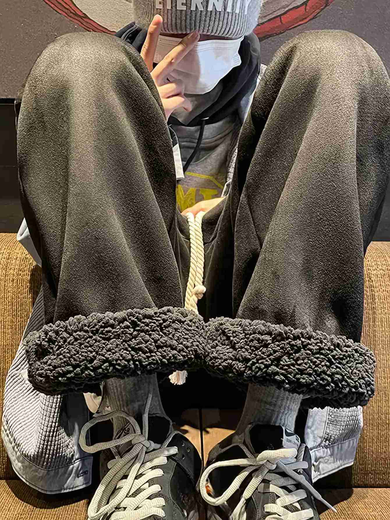 ワイドパンツ レディース 裏起毛 パンツ スエード調 裏ボア ボトムス ズボン ロングパンツ スウェットパンツ 暖かい あったか 防寒 厚手 極暖 蓄熱 保温 ゆったり 大きいサイズ 体型カバー 着痩せ 楽ちん ウエストゴム ドロスト 紐 リラックス 部屋着 ルームウェア