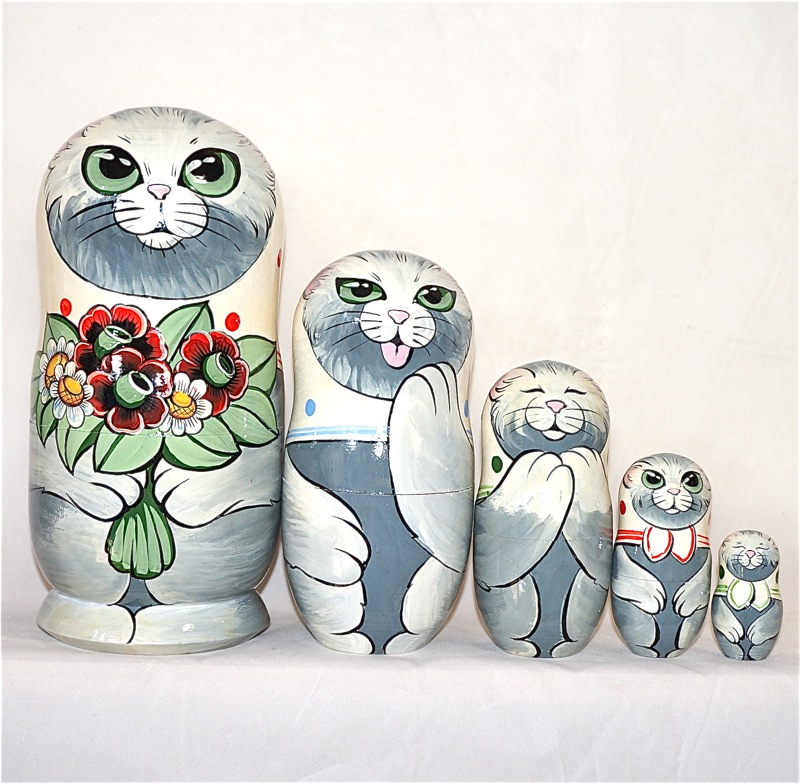 本場ロシア製マトリョーシカ 猫家族マトリョーシカ 花束 お招きありがとう 花束のプレゼント17cm 3個組 マトリョーシカ Giosenglish Com
