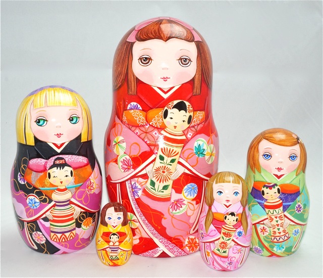 楽天市場 ショコラ工房のマトリョーシカ Kimono Dolls Kokeshi キモノドールズ こけし 15センチ5個組タイプ見事な絵柄の着物の マトリョーシカ マトリョーシカ Ruinok2 ルイノク2