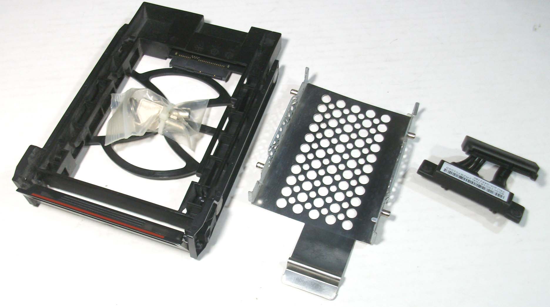 レノボ ( Lenovo )　 HDD ハードディスク 600GB 新品 81uRuBpcZEL._AC_UF350,