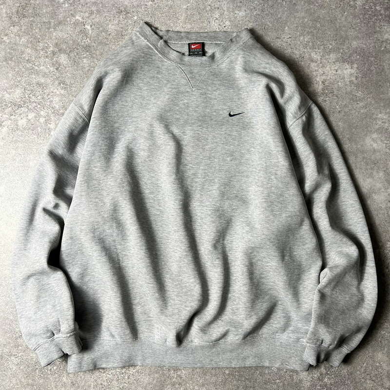 ★ストライプ!ロゴもかわいい!Nike 1972 カレッジトレーナー ☆ストライプ!ロゴもかわいい!Nike 1972 カレッジトレーナー