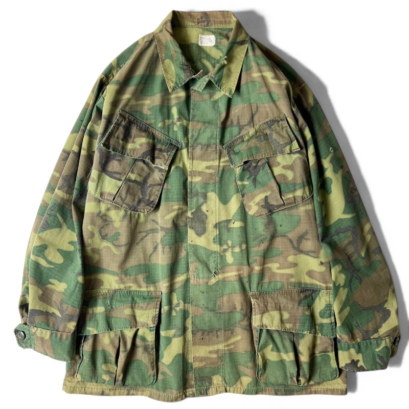 雰囲気系 60s US ARMY 米軍実物 4th ERDL グリーンリーフ カモ ジャングルファティーグ ジャケット M-R / 60年代 ビンテージ ミリタリー 【中古】 古着 アメリカ古着 USED ユーズド 中古 VINTAGE US古着 アメカジ｜US古着 RUMRAGE 店