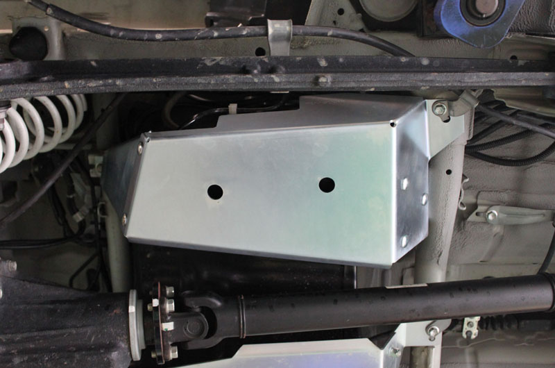 楽天市場】ジムニーJB64, JB74用 タニグチ製 リアショックガード