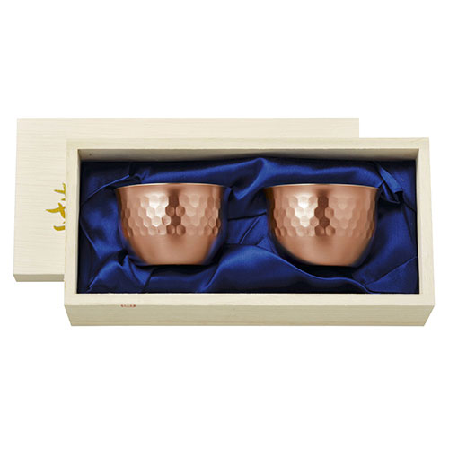 田辺金具 華 ぐいのみ 90ml 槌目 銅ミラー(ブロンズ) 桐箱2ヶセット ASNTK-2815|雑貨・ホビー・インテリア キッチン雑貨 食器・カトラリー