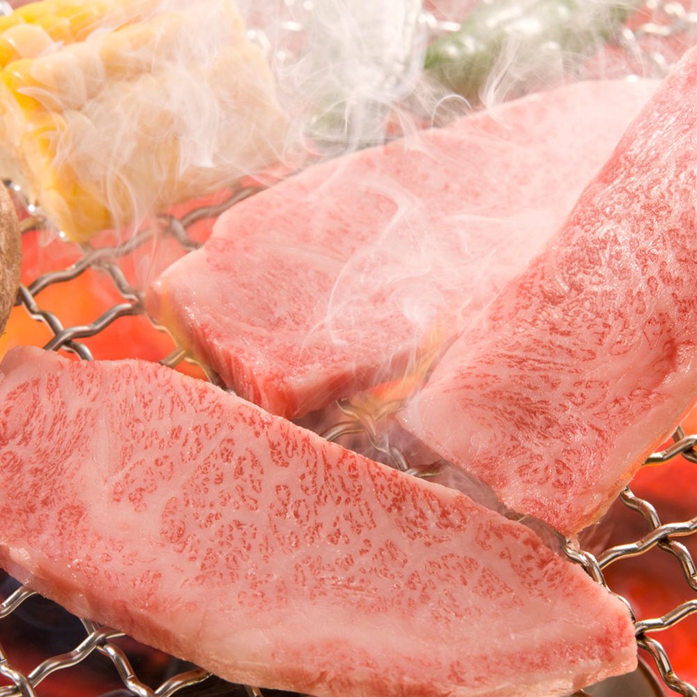 前沢牛 肩ロース焼肉 350g 岩手 SHS4800023 |精肉 肉加工品 牛肉 お中元 父の日 特産品