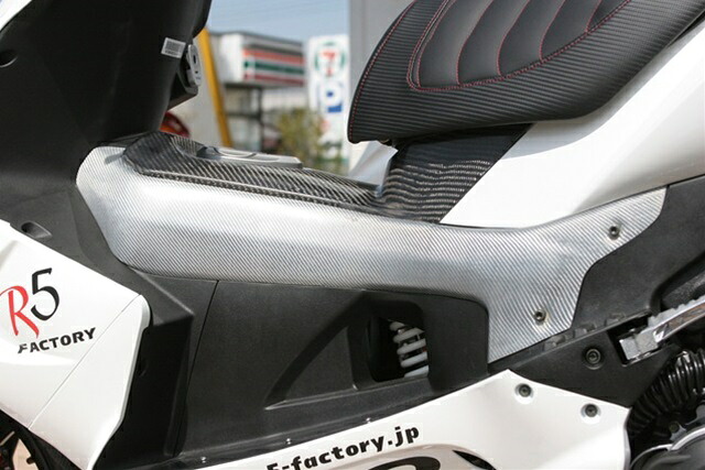 G-MAX カーボン サイドカバー [R5 FACTORY] G-MAX 220/200 外装系 G-MAX125 LC G-MAX150 LC｜緑花堂ストア