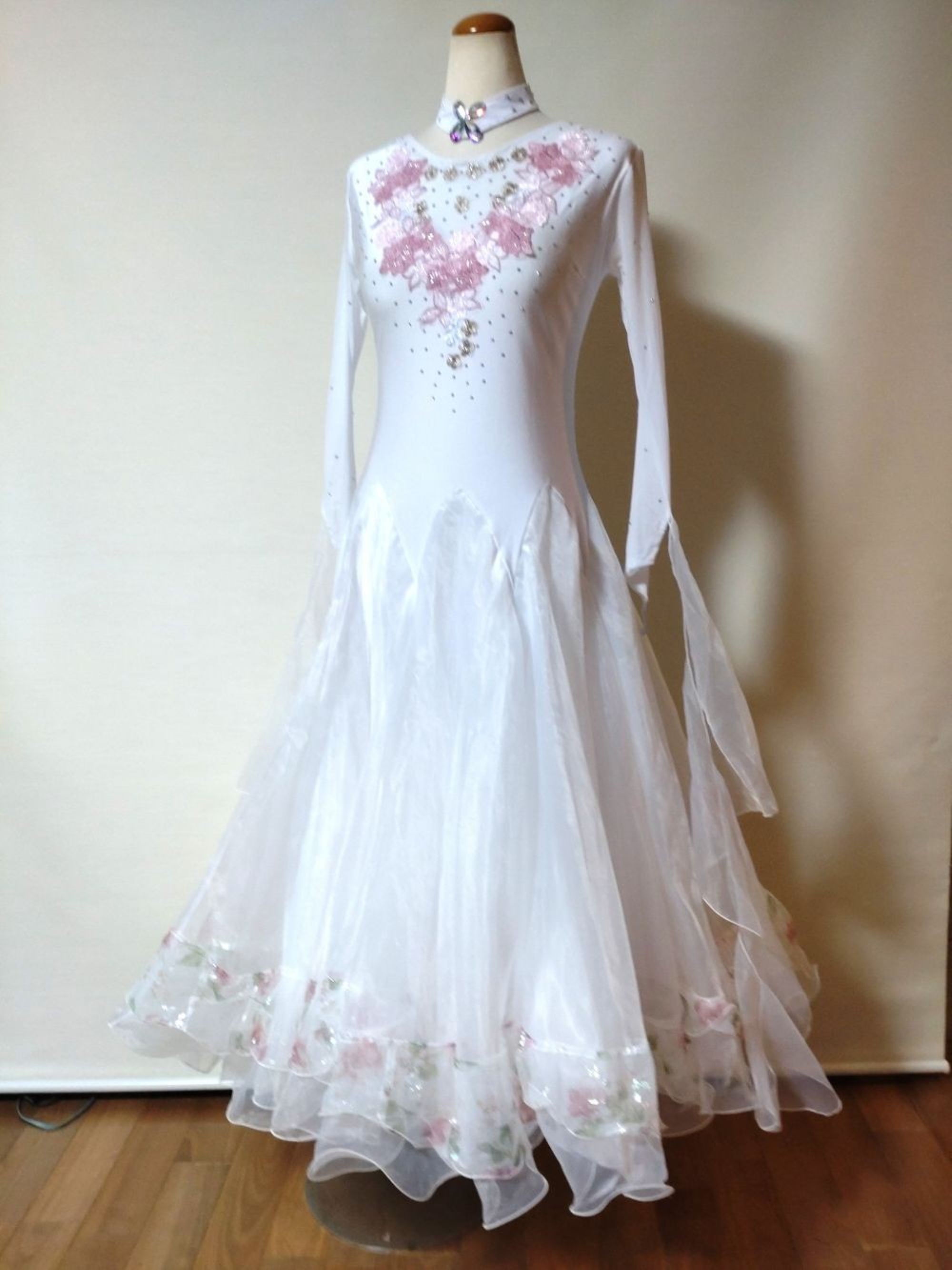 楽天市場】＜レンタル＞衣装・カラオケ・社交ダンスドレスMサイズ 001