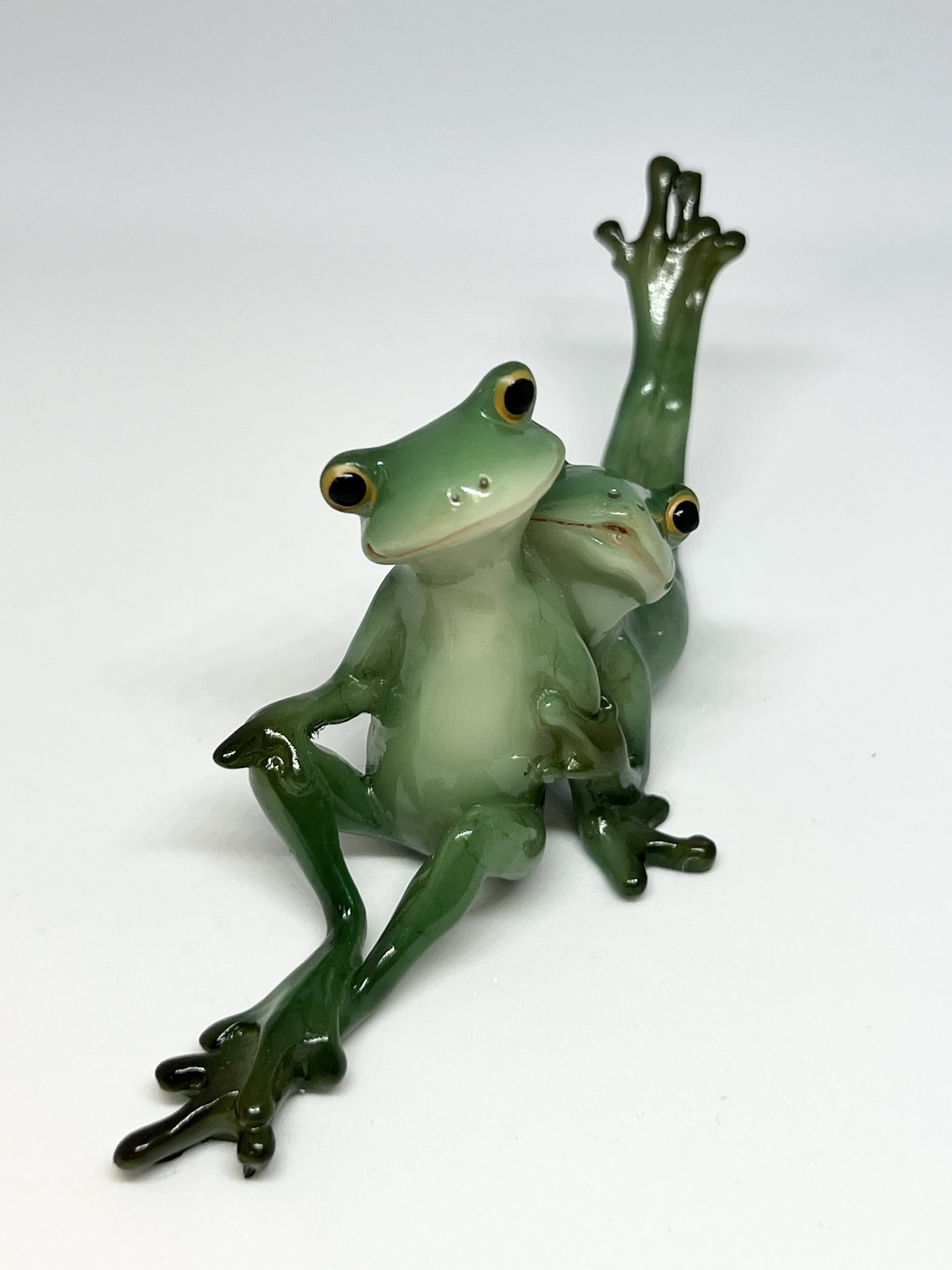 楽天市場】陶器 置物［葉っぱに乗ったカエルさん］無事に六蛙