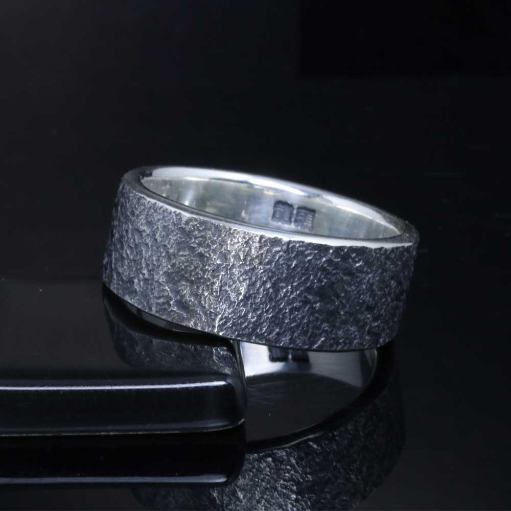 指輪 メンズ シンプル 龍頭 八咫烏 岩石 鎚目 槌目 リング 左向き シルバーリング 平打ちリング おしゃれ ブランド 親指 人差指 中指 12号 27号 ギフト プレゼント Rvcconst Com