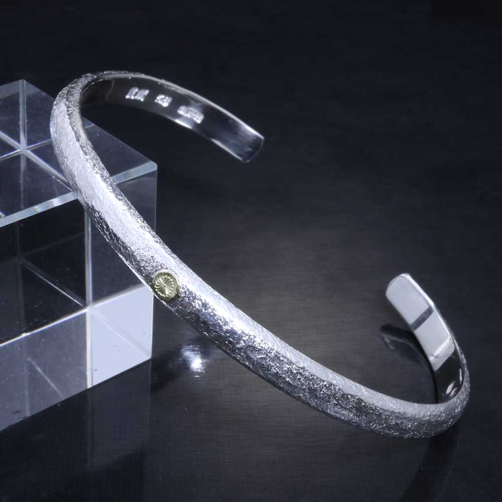 市場 バングル 菊紋 シルバーバングル 5mm幅 メンズ シンプル 鎚目 K18 ドット 18金 岩石 龍頭 ブランド シルバー