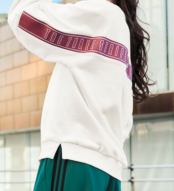 売れ筋商品|||adidas レディース　オリジナルス　アディカラー クラシック スウェット　（マジックモーブ)(HC2027） adidas（アディダス）の「アディカラー クラシックス ワッフル