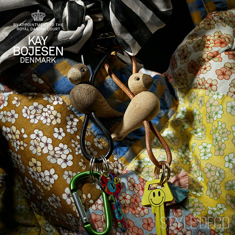 【NEW】KAY BOJESEN DENMARK バード キーチェーン Bird Keychainキーホルダー キーリング アニマル お揃い おそろい 新生活 新車 新生活 素材：オーク材（FSC認定塗装）、牛革 サイズ：バード/W6&times;D3&times;H4.cm、全長/14cm カイボイスン 鳥｜スタイルデコ 店