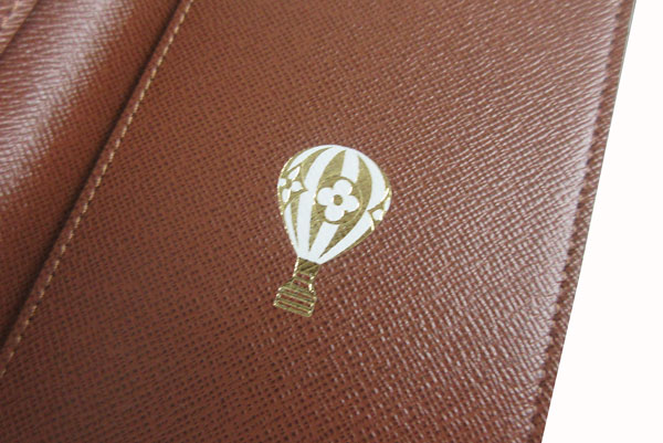楽天市場 新品 Louis Vuitton ルイヴィトン クーヴェルテュール パスポールnm パスポートケース カバー M 気球 ゴールドシーズナルスタンプ付き パスポート カード 心斎橋ミュゼ