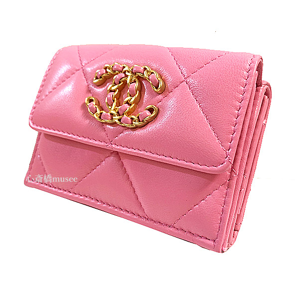 楽天市場 新品 シャネル Chanel 19 ナインティーン スモール フラップ ウォレット 財布 ピンク Rose Pink ゴールド金具 Ap17 B Nb358 箱 リボン ラッピング 心斎橋ミュゼ