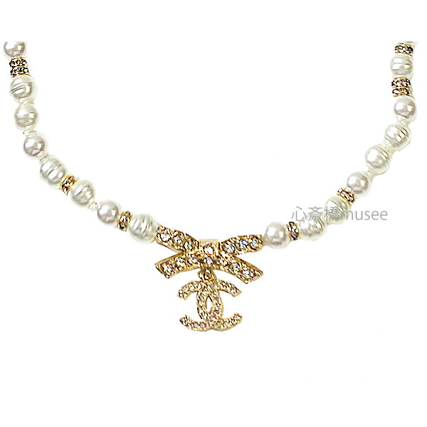 ☆可愛い♪◇CHANEL◇チョーカー ゴールド、ホワイト&クリスタル 22SS☆即納【CHANEL】チョーカー ホワイト & クリスタル 関税込