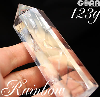 【限定1点モノ】透明度高め 水晶 ポイント レインボー水晶 アイリス水晶 123g パワーストーン 原石 天然石 クラスター 置物 ブラジル産 六角柱｜天然石　ＳＯＲＡ 8,316円