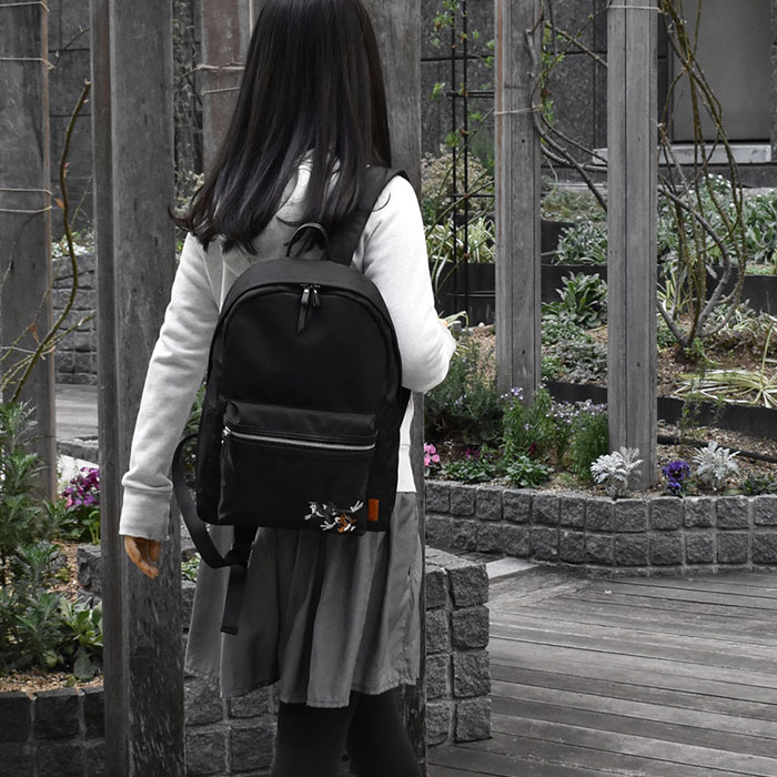 注目ブランド 楽天市場 Flapper フラッパー トムとジェリー 撥水 ナイロン リュック レディース 女性 女子 リュックサック 通勤 通学 旅行 遠足 大容量 大きい 大きめ 背面 背面ポケット 背面ファスナー 軽い 軽量 バッグ シンプル 無地 かわいい 可愛い おしゃれ